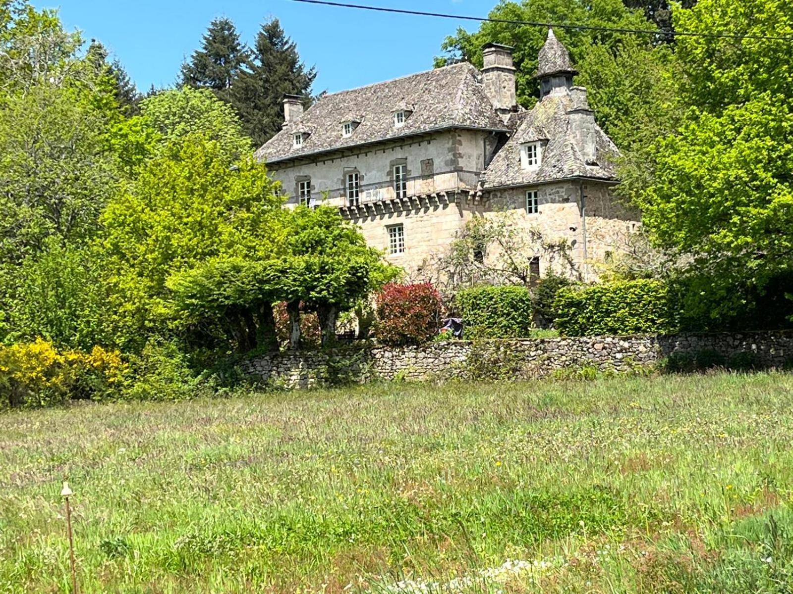 Gites Chateau Le Bois Saint-Julien-aux-Bois Esterno foto